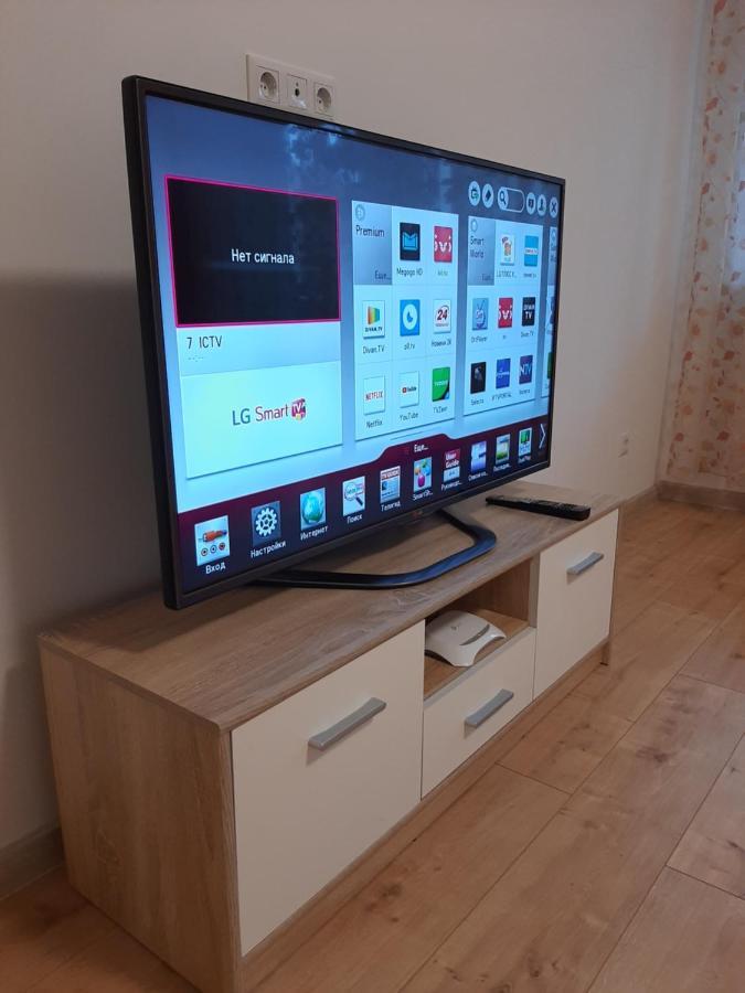 Lux Apartment In The City Center Мукачево Экстерьер фото